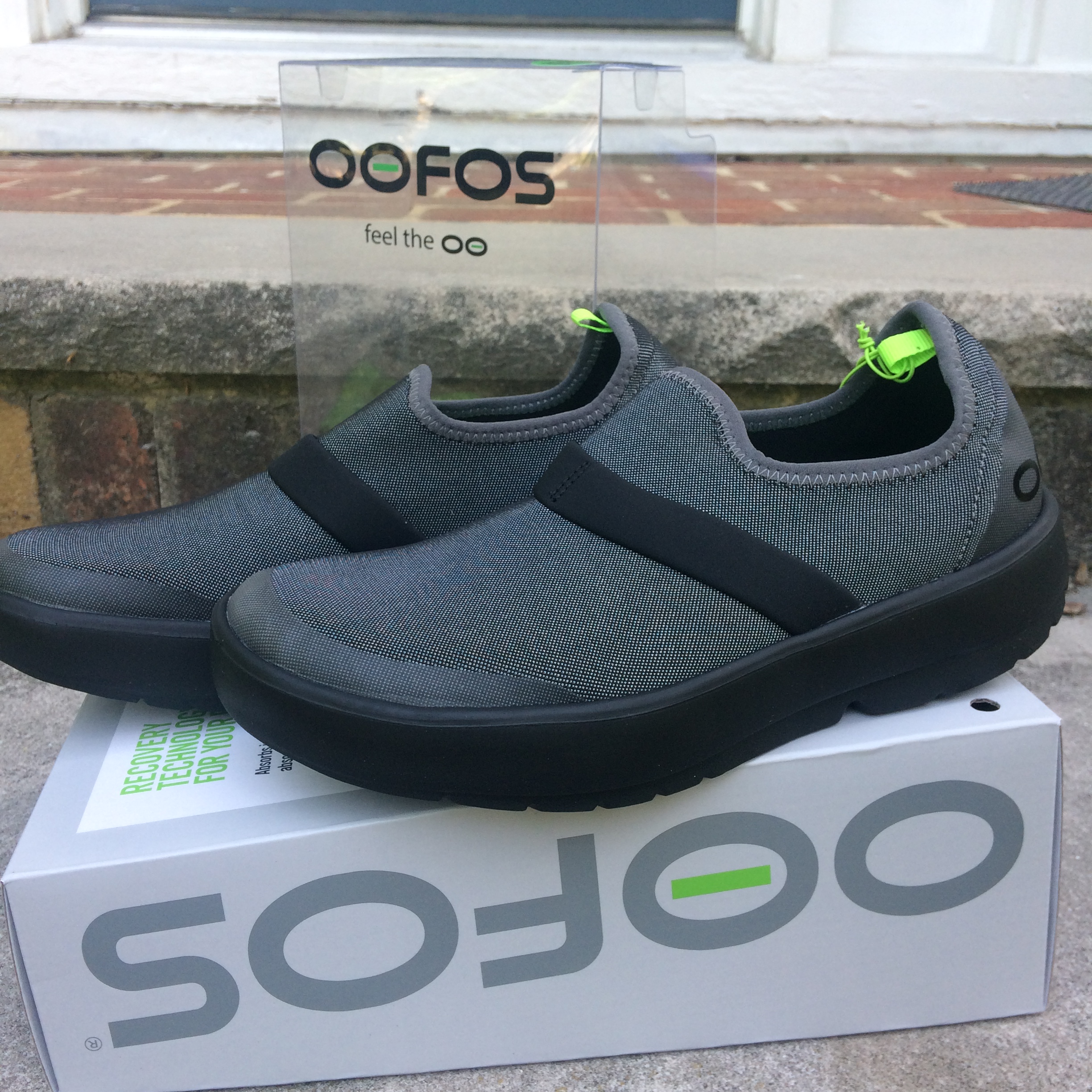 Oofos Oomg Fibre Low Shoes‎ Mens Size 10 Black Mesh Slip On Recovery Sneakers OOFOS Shoes Mens Size 9 Black Gray OOMG Fibre Low Comfort  main image 3